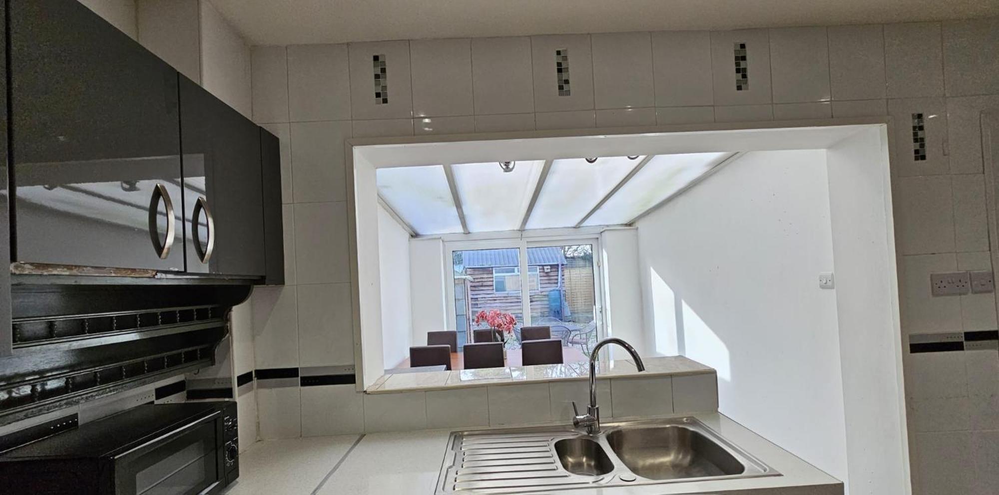The Crescent, 3 Bed House With 2-3 Parking Spaces, Great For Contractors And Family Greenhithe ภายนอก รูปภาพ